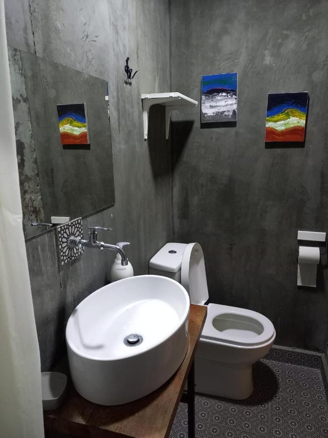 Lima.Tujoh Hotel Кучинг Екстериор снимка