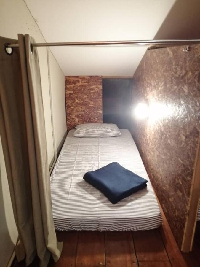 Lima.Tujoh Hotel Кучинг Екстериор снимка